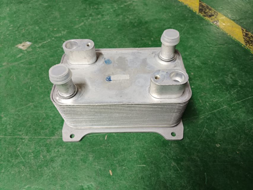 passat-phaeton-radiator-4e0317021h