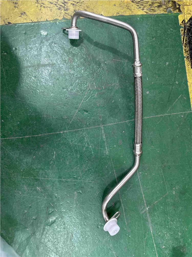 passat-variant-2.0t-petrol-pipe-06k145778as-4
