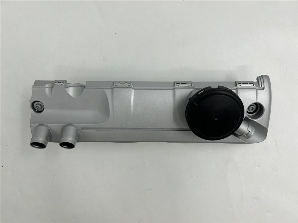 Valve cover (5-8) 94810723652 for Porsche Cayenne 4.8T Gasoline