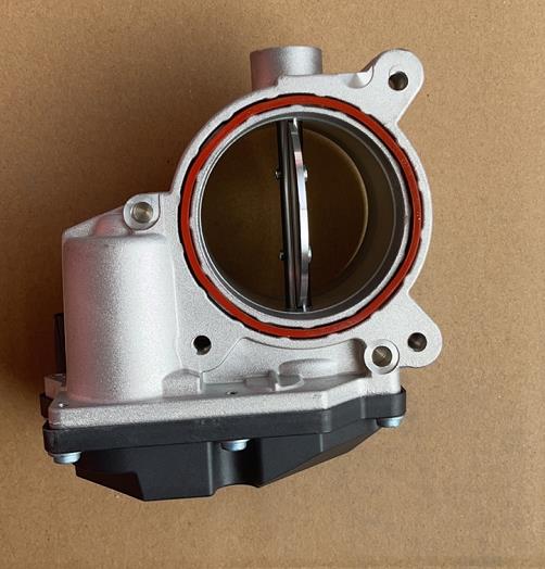 q7-3.0t-corpo-de-borboleta-059145950r-2