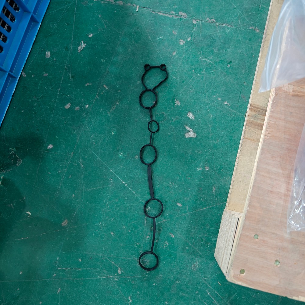q7-4.2-gasket-079103649c