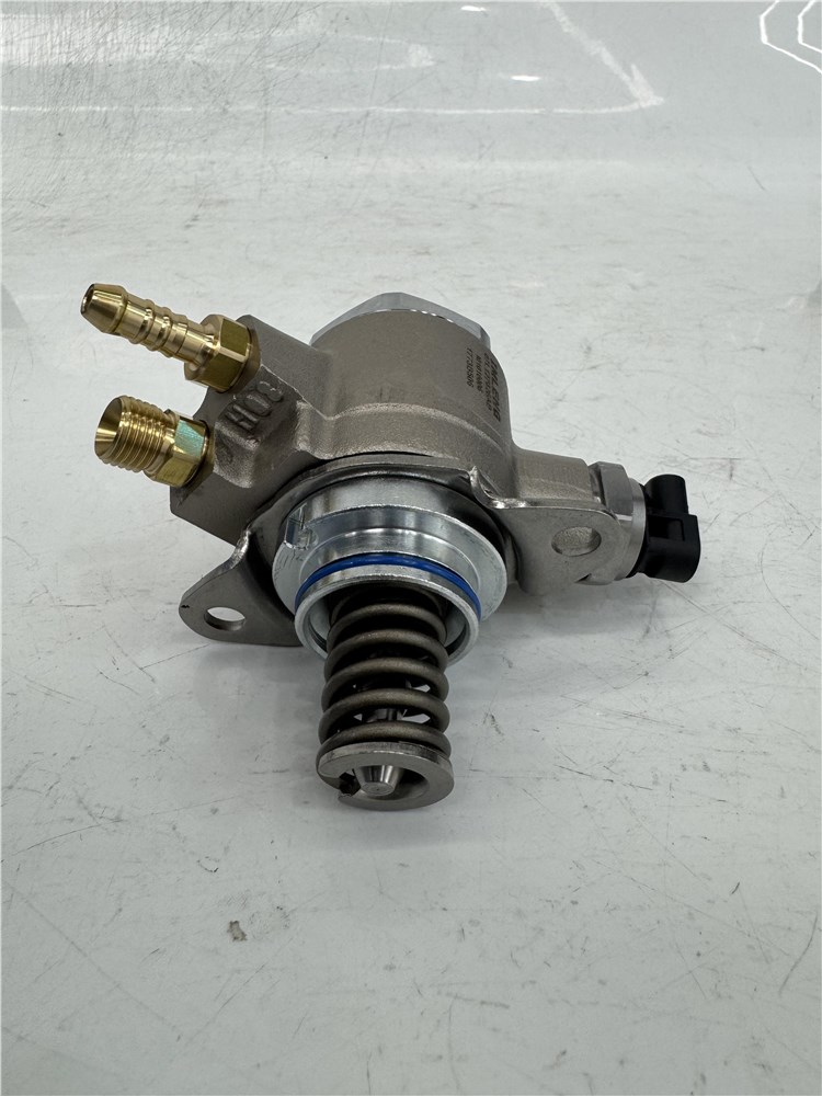q73.0t--c72.5-c72.8-fuel-pump-07l127026ak-10