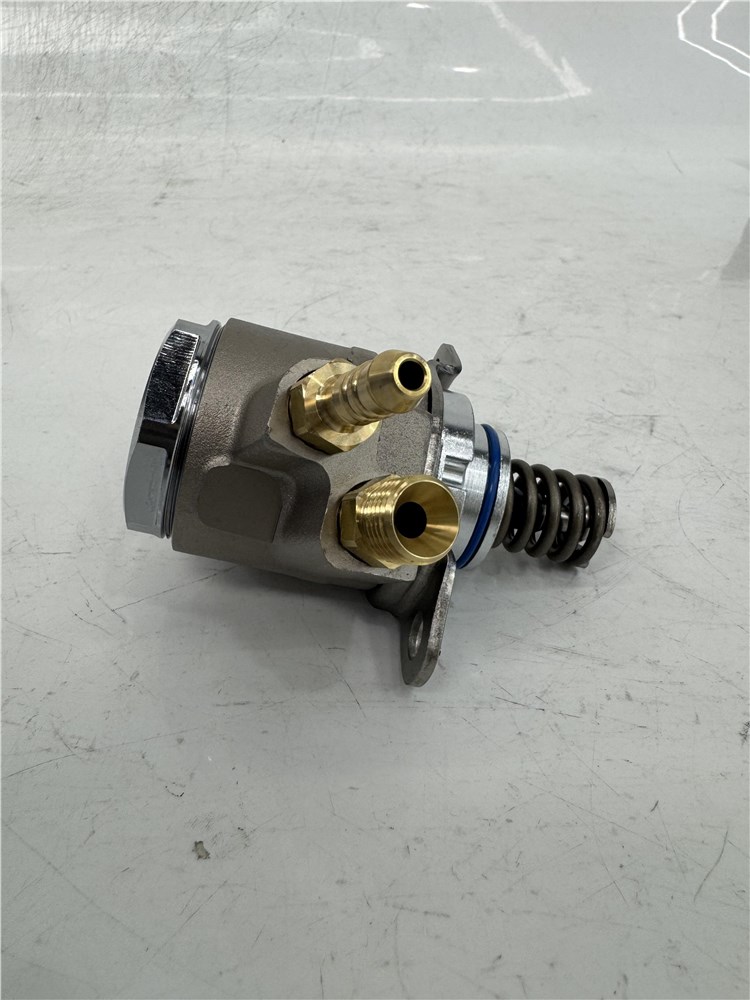 q73.0t--c72.5-c72.8-fuel-pump-07l127026ak-8