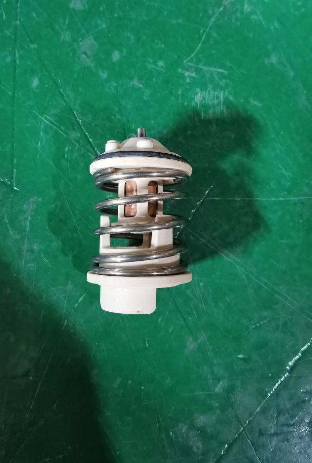 q73.6-cc-magotan-thermostat-03h121113b