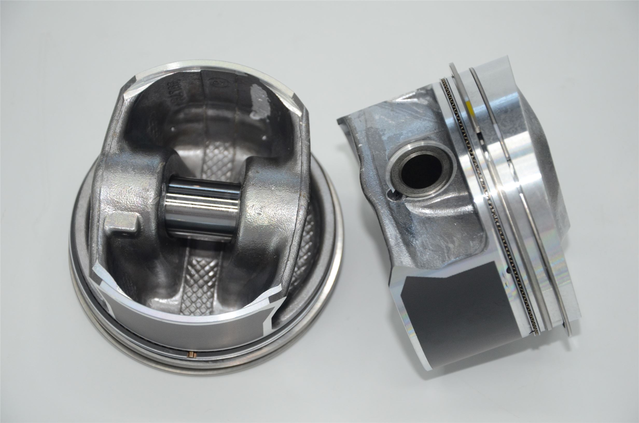 q73.6-touareg-piston-set-std-i02001005-2