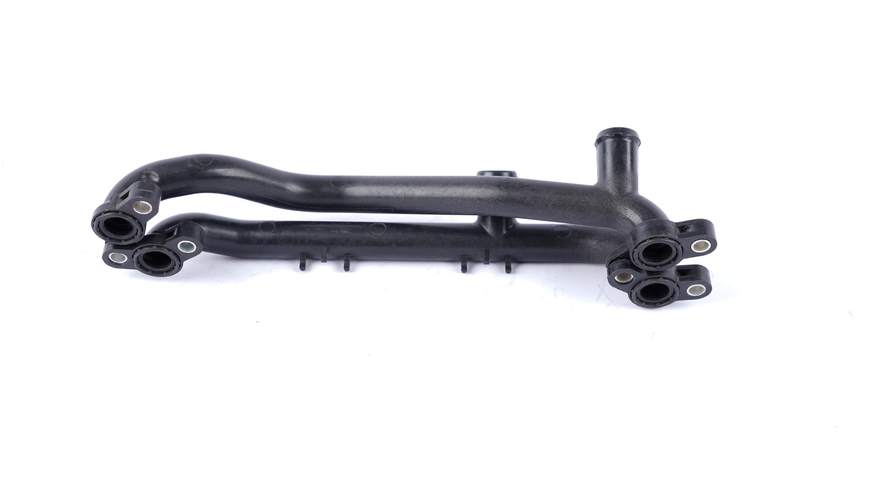 touareg-3.0t-hybrid-pipe-06e121083-2