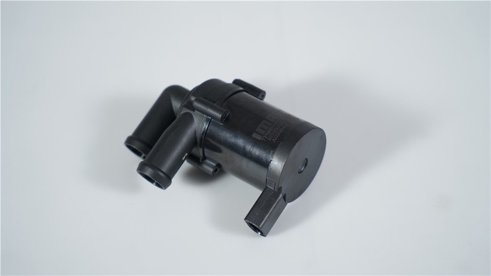touareg-q74.2-additional-pump-7p0965561d-2
