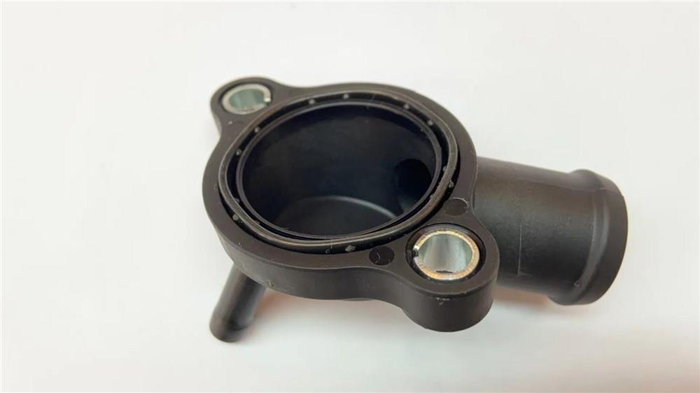vw-coolant-connector-04l121131e-4
