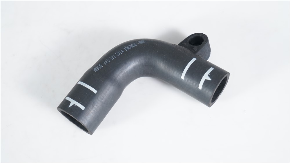 vw-pipe-06b121101a-4