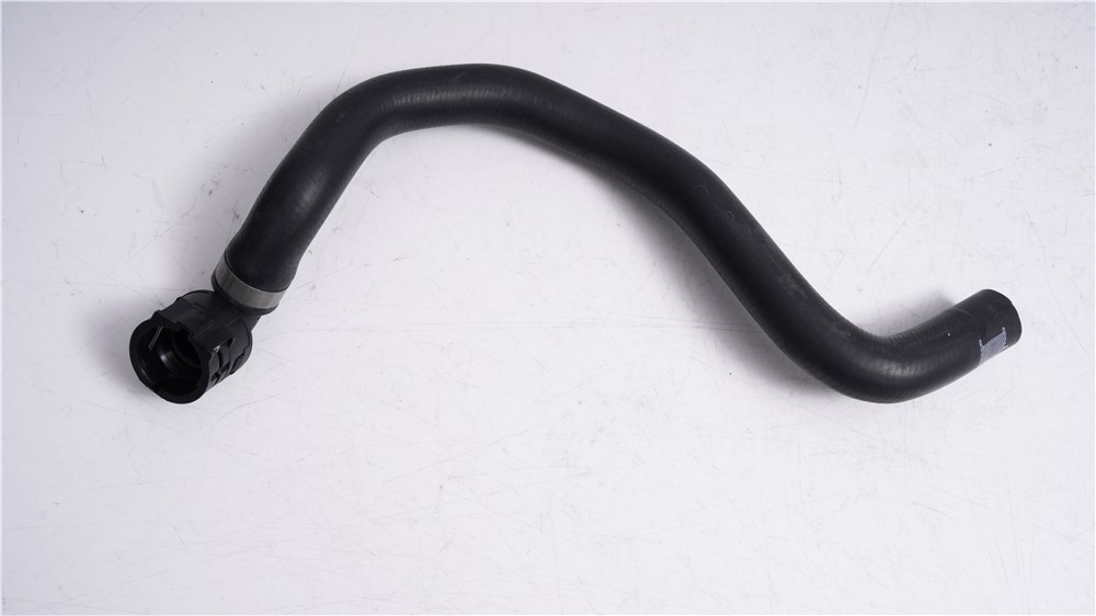 vw-pipe-8d0819373n-4